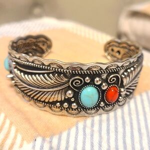 New silver bracelet